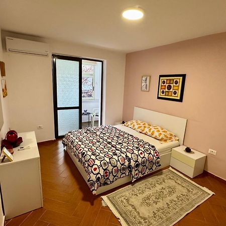 Skerdi'S Apartment - City Center ติรานา ภายนอก รูปภาพ
