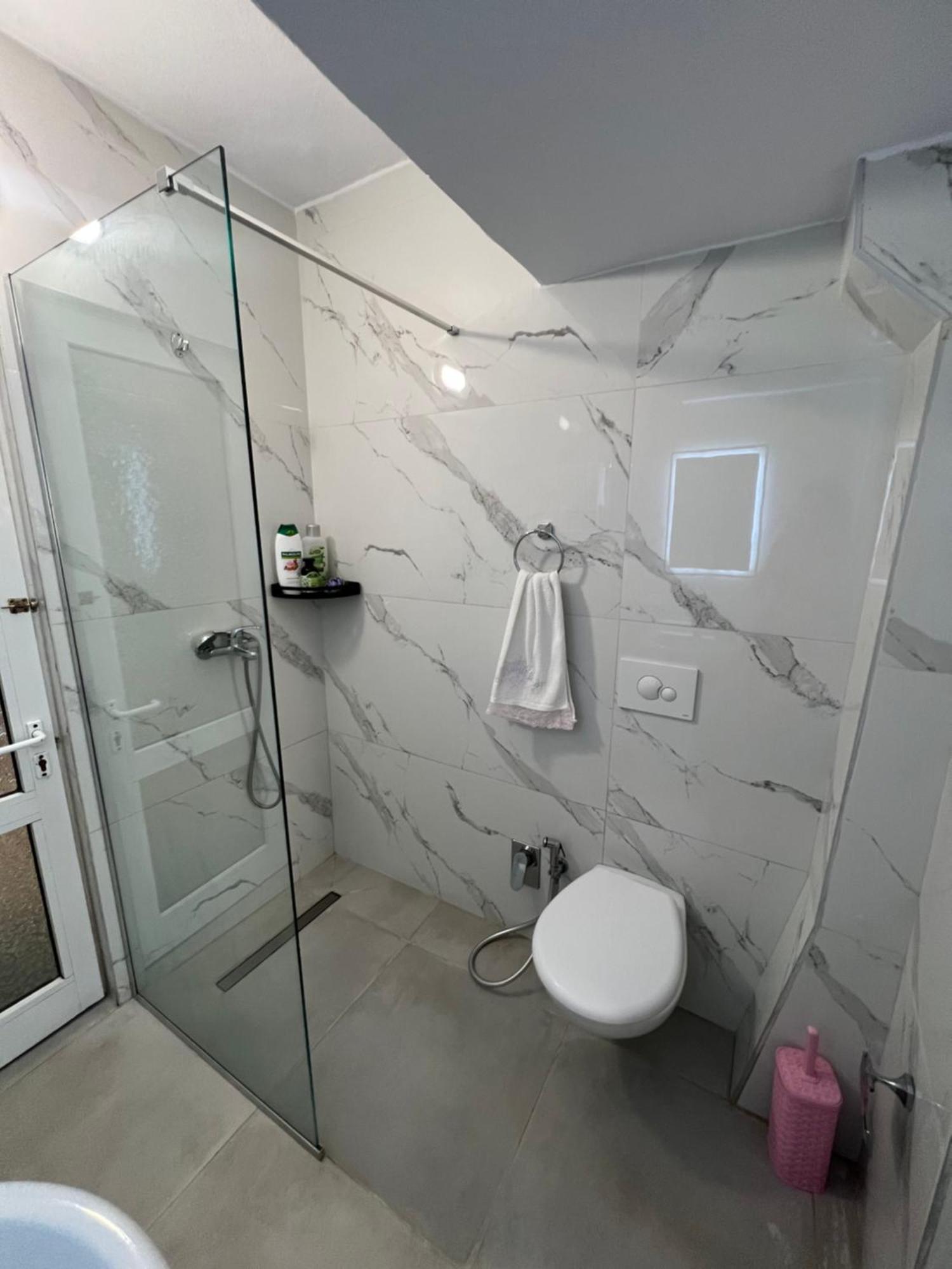 Skerdi'S Apartment - City Center ติรานา ภายนอก รูปภาพ