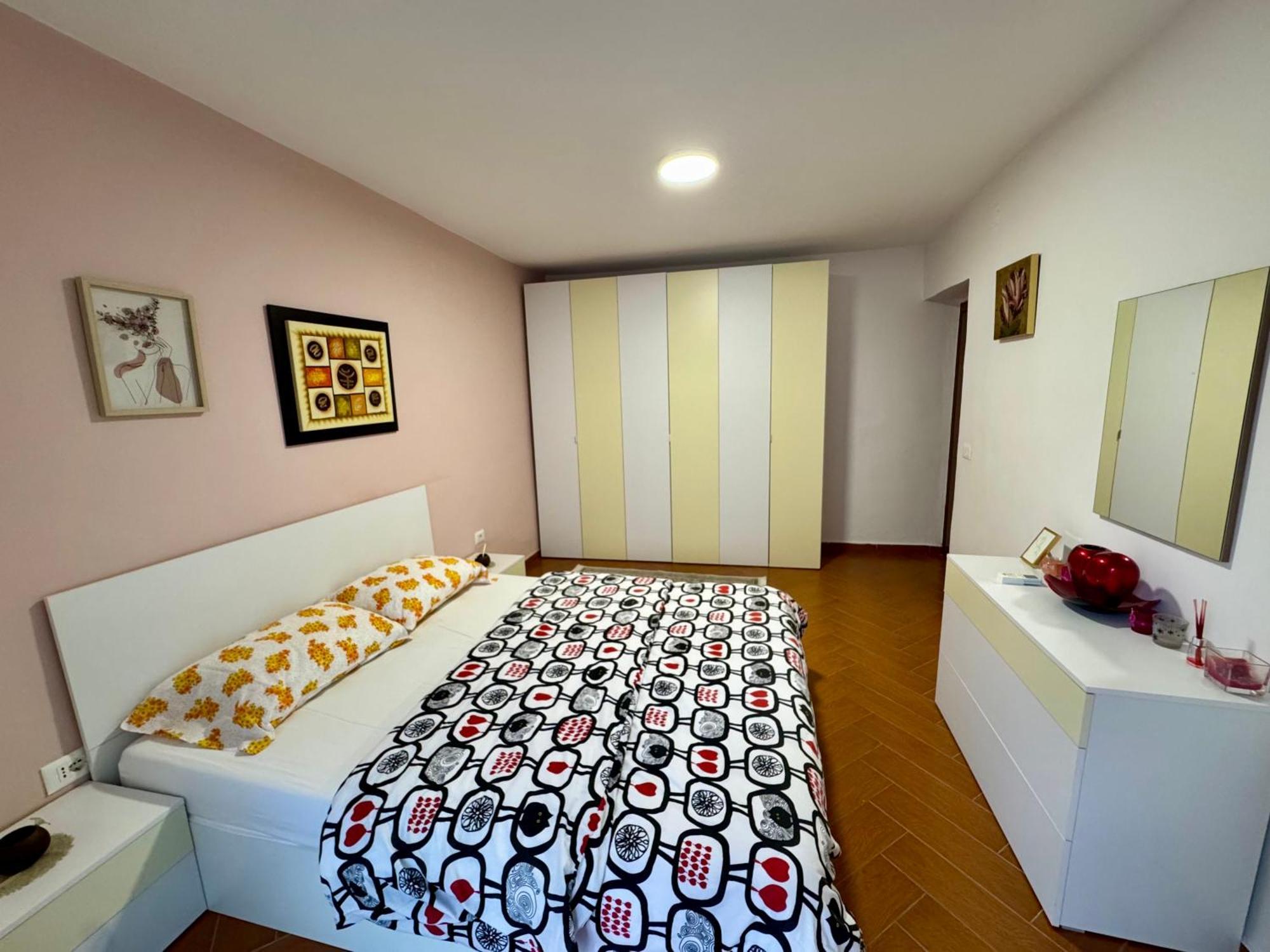 Skerdi'S Apartment - City Center ติรานา ภายนอก รูปภาพ