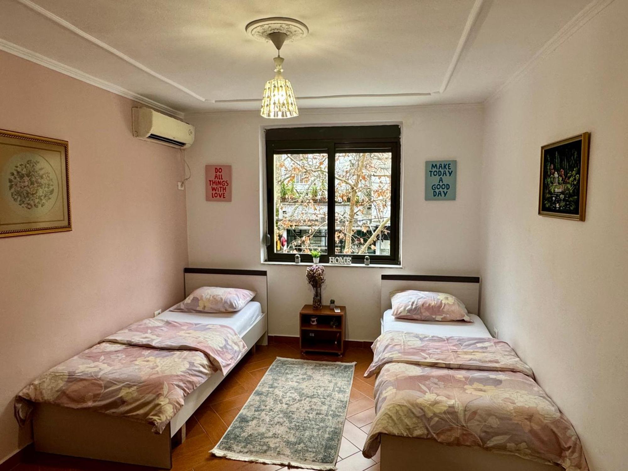 Skerdi'S Apartment - City Center ติรานา ภายนอก รูปภาพ
