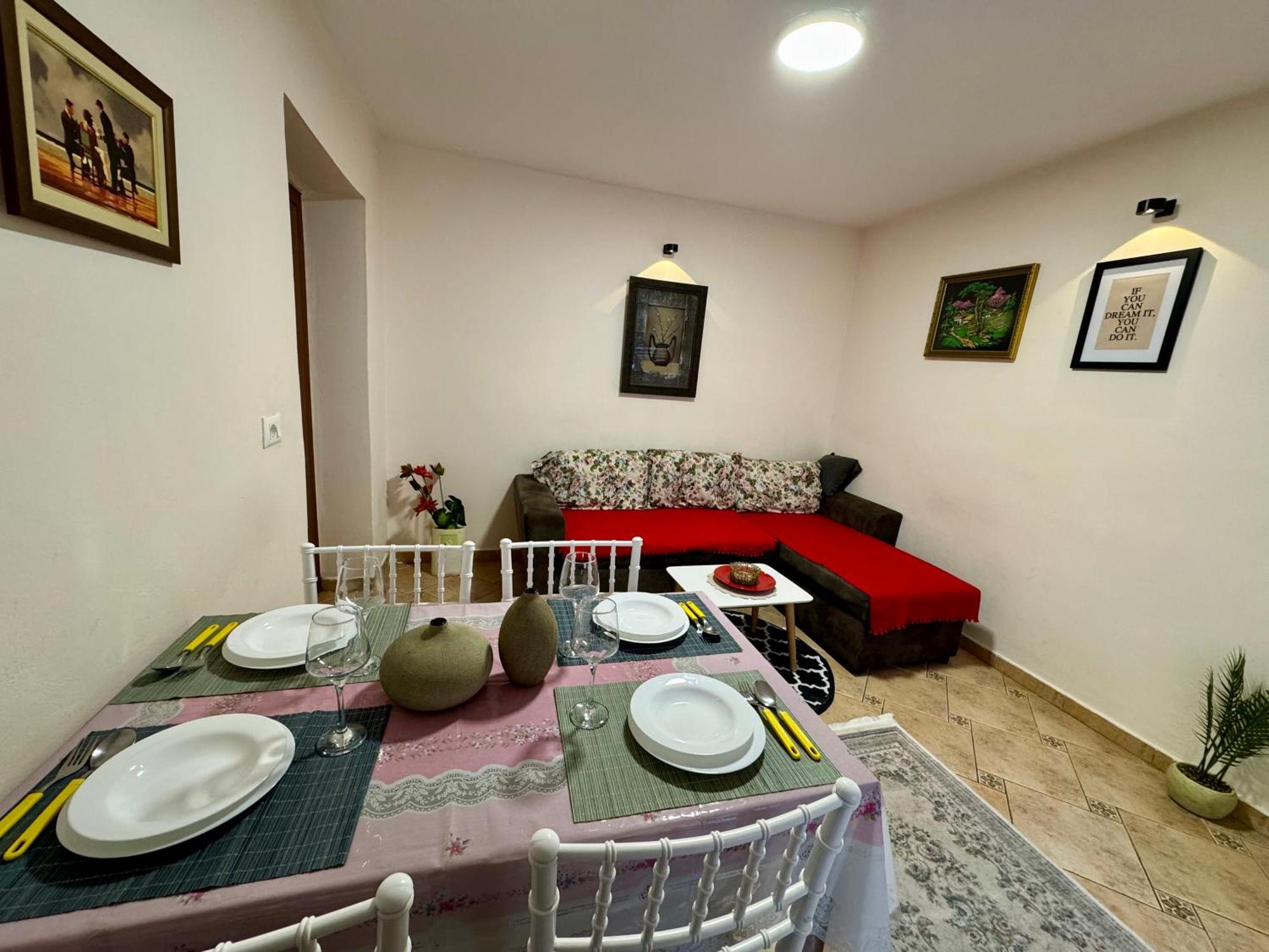 Skerdi'S Apartment - City Center ติรานา ภายนอก รูปภาพ