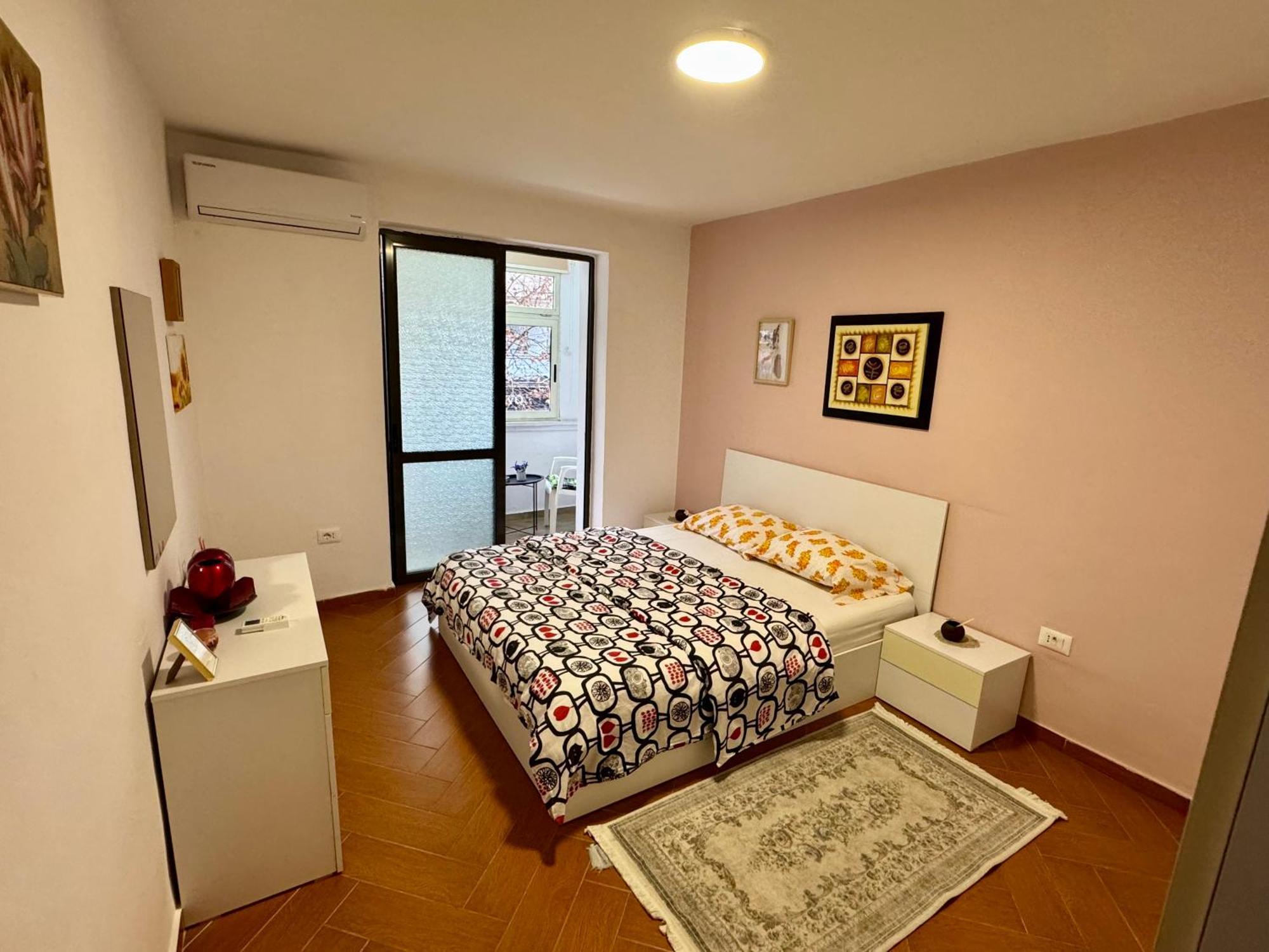 Skerdi'S Apartment - City Center ติรานา ภายนอก รูปภาพ